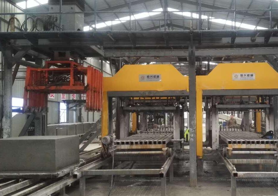 免蒸(zhēng)加氣塊(kuài)設備 水(shuǐ)泥發泡(pào)砌塊設(shè)備視頻(pín)