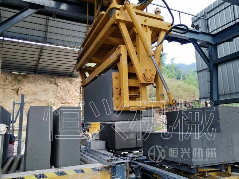 免蒸加氣混(hùn)凝土設備試(shì)機要求