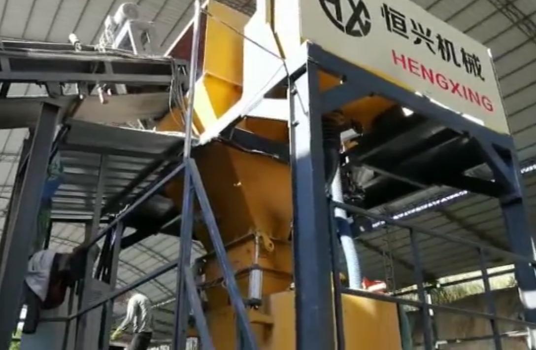 免(miǎn)蒸加氣(qi)塊設備(bèi) 免蒸加(jia)氣磚生(shēng)産線現(xian)場視頻(pín)